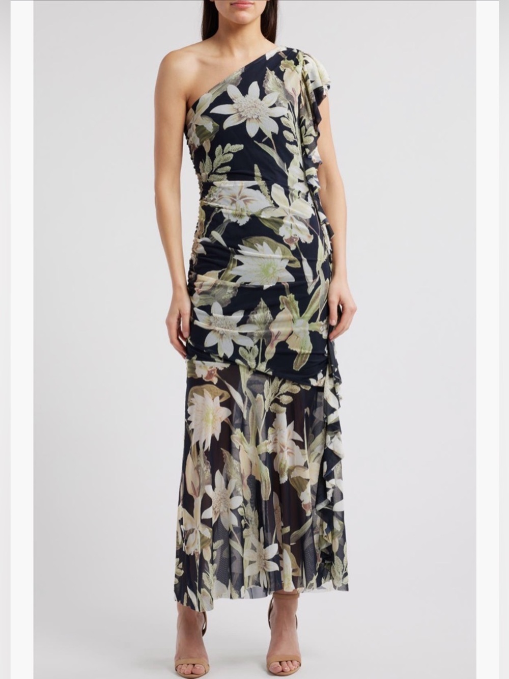 ✨Chelsea 28 One-Shoulder Navy Floral Maxi✨